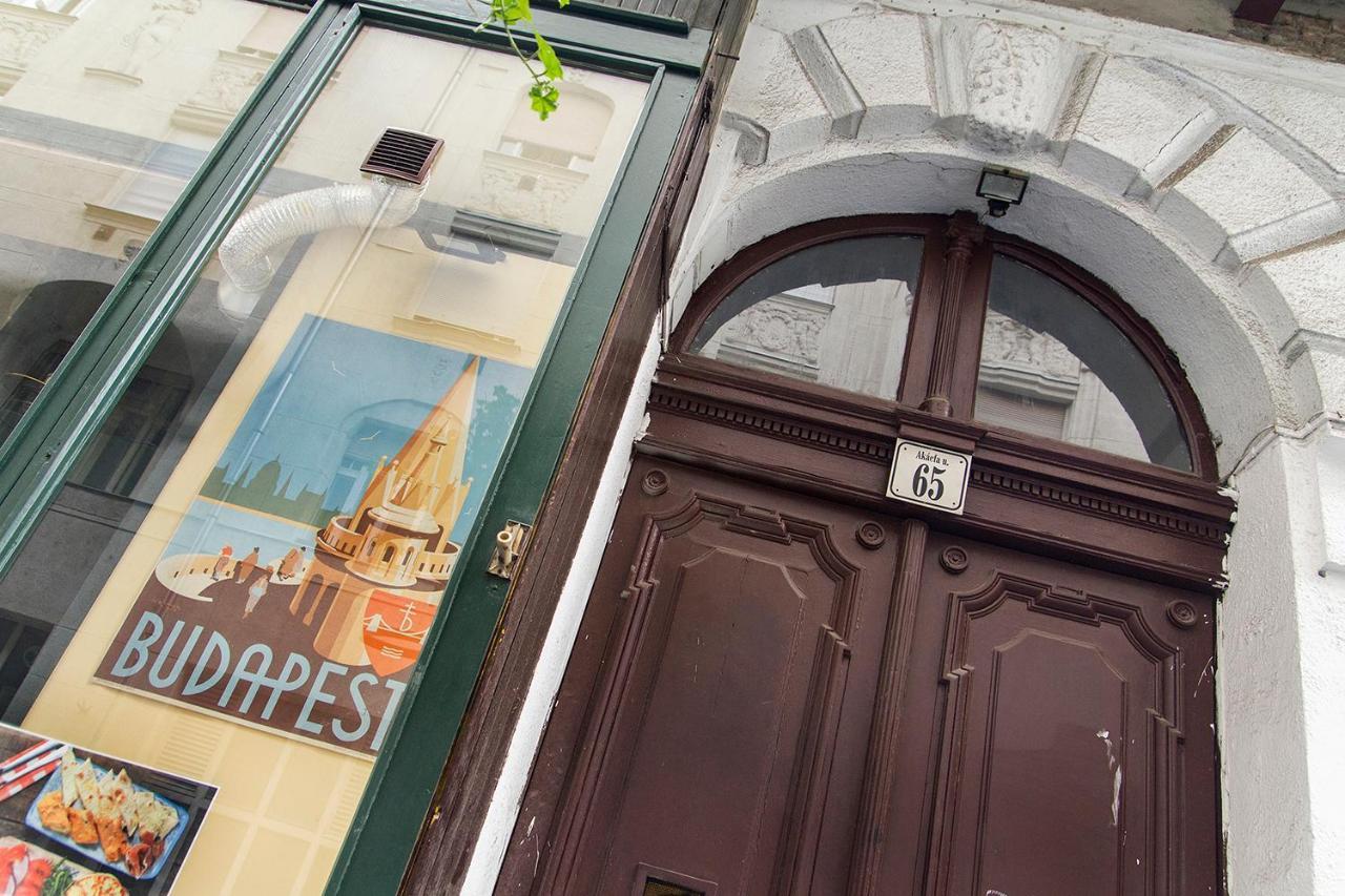Authentic Akacfa Apartment Budapest Eksteriør bilde