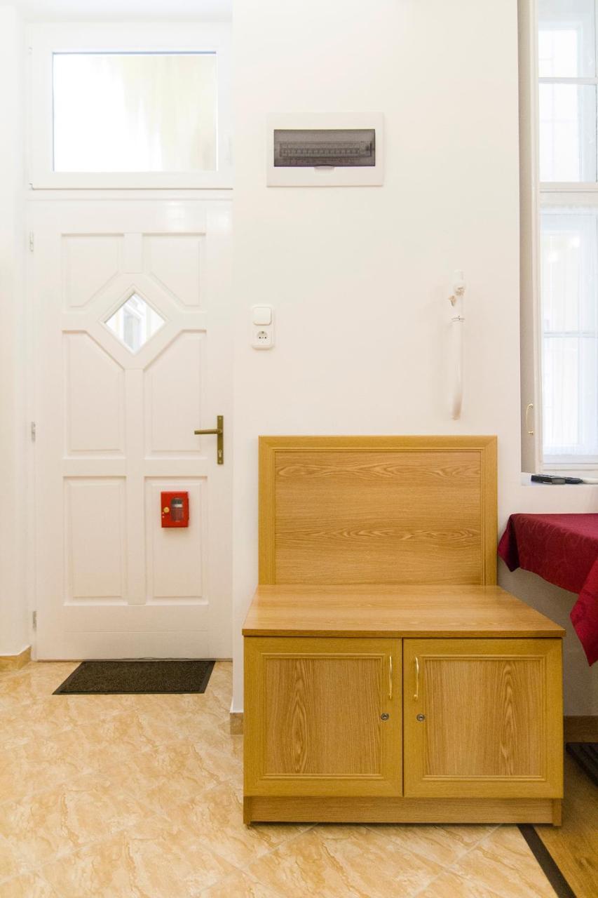 Authentic Akacfa Apartment Budapest Eksteriør bilde