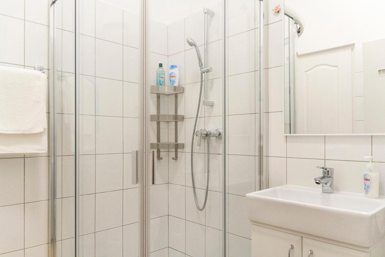 Authentic Akacfa Apartment Budapest Eksteriør bilde