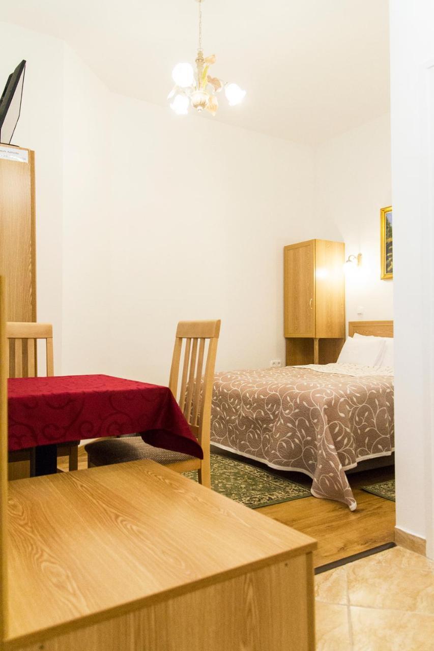 Authentic Akacfa Apartment Budapest Eksteriør bilde